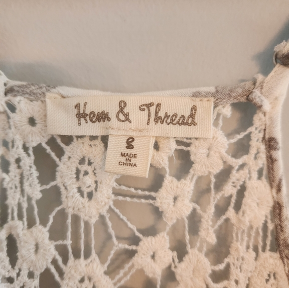 Hem & Thread White and Gray Spaghetti Strap Dress with embroidered  neck Size S - Picture 3 of 5